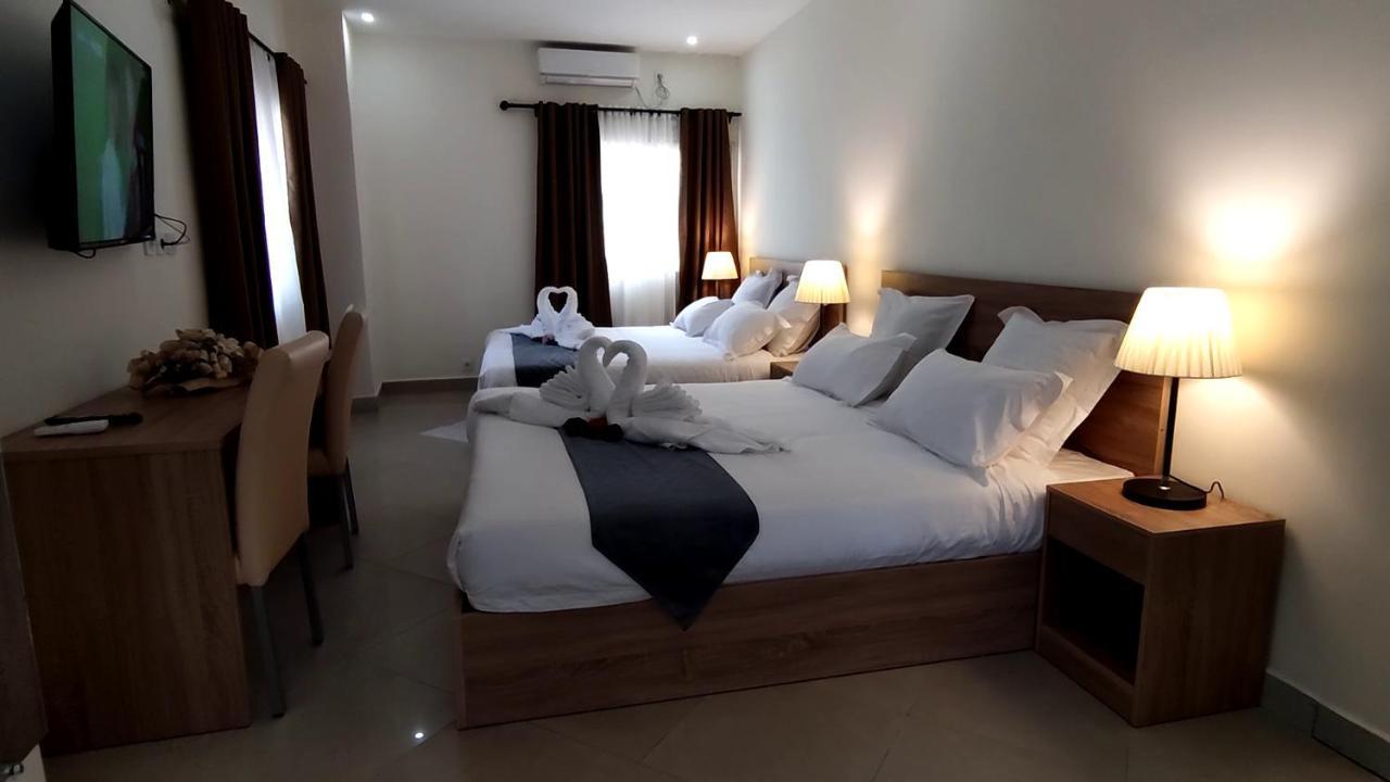 Downtown Hotel Ανταναναρίβο Εξωτερικό φωτογραφία
